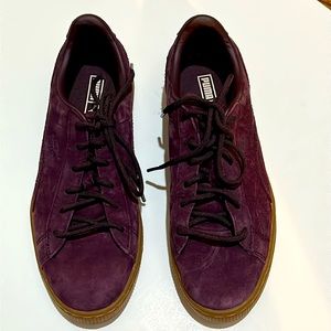 PUMA Suede Sneakers Sz 6.5 (girl) EXCELLENT CONDITION